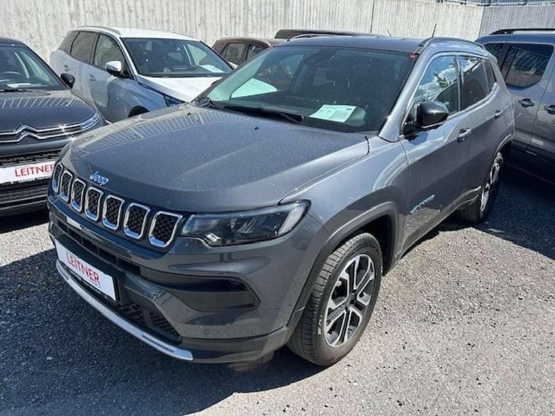 Grau Gebraucht 2024 Jeep Compass Limited SUV | € 37.000 - Bild 1/4