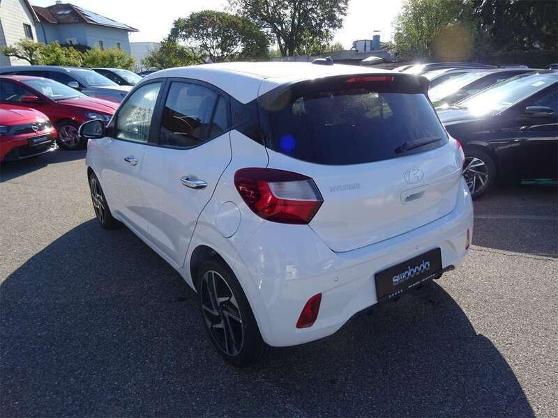 Gebraucht Hyundai i10 Trend 84 PS (61 kW) 2023 Atlas white  weiß Kleinwagen