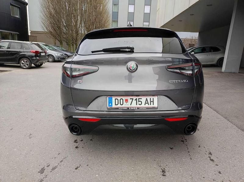 Gebraucht Alfa Romeo Stelvio Veloce 209 PS (153 kW) 2025 Grau SUV