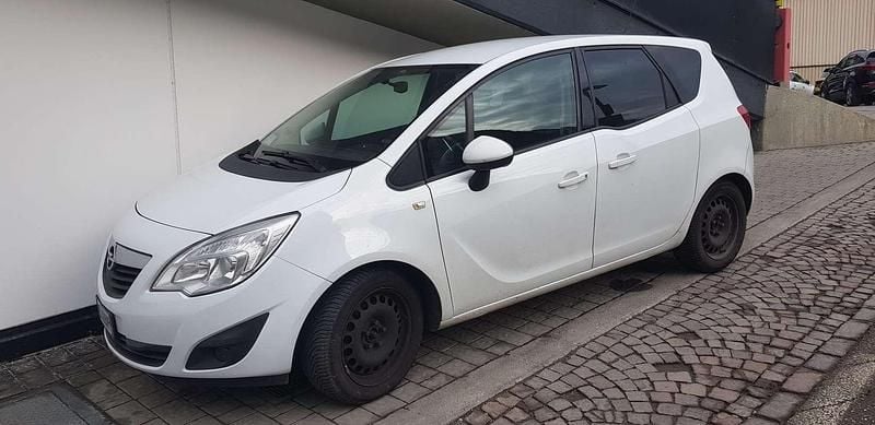 Gebraucht Opel Meriva Edition 120 PS (88 kW) 2011 Weiß Van / Kleinbus