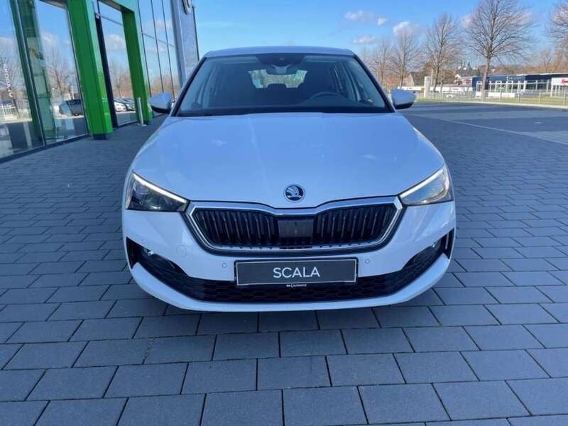 Gebraucht Skoda Scala 90 PS (66 kW) 2020 Weiß Kleinwagen