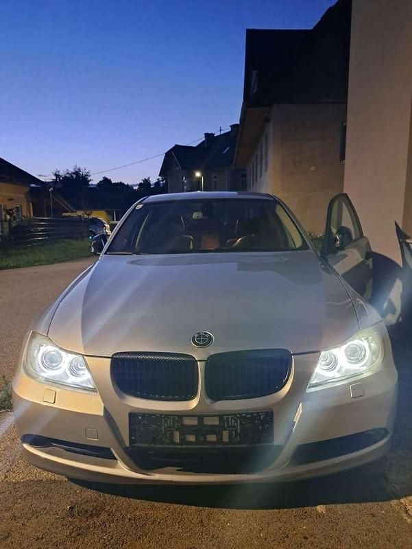 Gebraucht BMW 320 163 PS (119 kW) 2004 Limousine