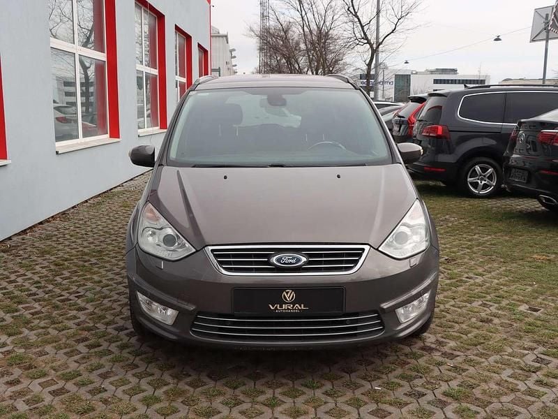Gebraucht Ford Galaxy Titanium 163 PS (119 kW) 2011 Braun Van / Kleinbus