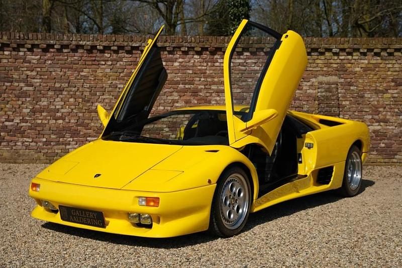 Gebraucht Lamborghini Diablo 492 PS (361 kW) 1991 Gelb Coupé