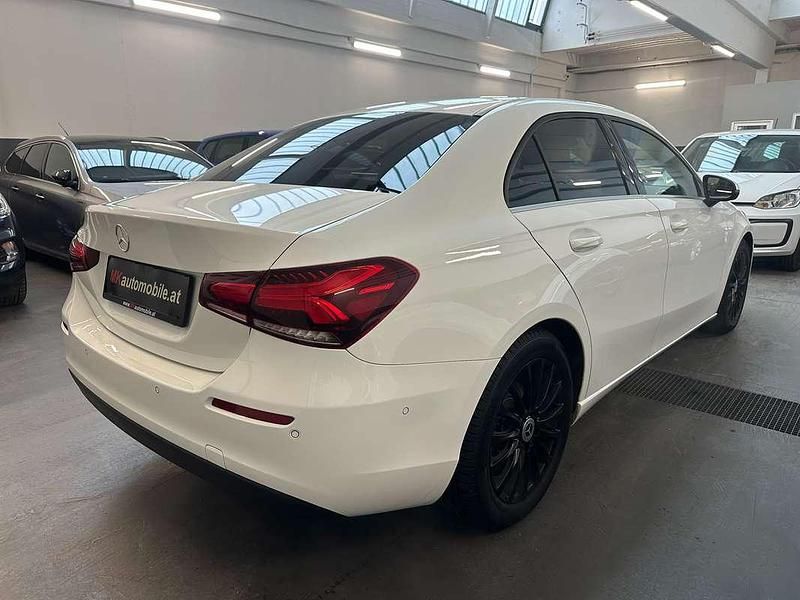 Gebraucht Mercedes A180 Style 136 PS (100 kW) 2020 Weiß Limousine