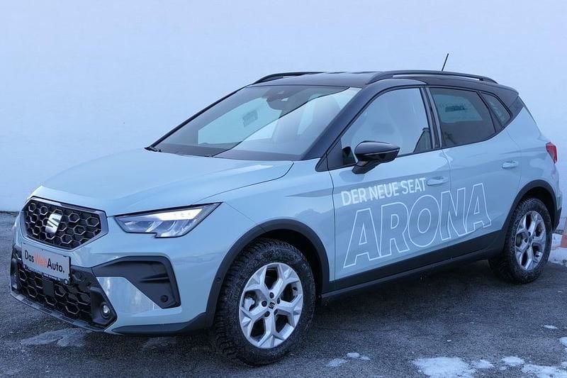 Neu Seat Arona FR 115 PS (84 kW) 2026 Hellgrau  metallic SUV