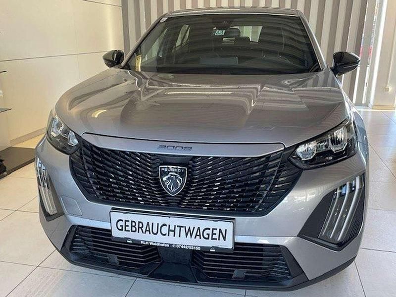 Grau Gebraucht 2023 Peugeot 2008 Active SUV | € 17.900 (Fairer Preis) - Bild 1/4
