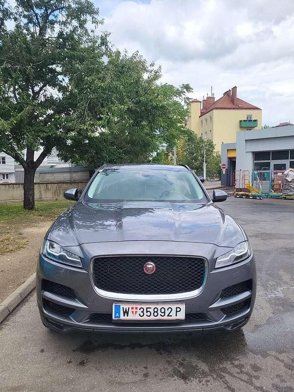 Gebraucht Jaguar F-Pace Prestige 179 PS (131 kW) 2017 Grau SUV