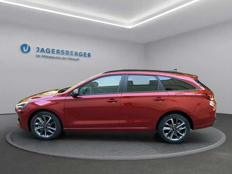 Gebraucht Hyundai i30 GO! 100 PS (73 kW) 2025 Rot Kombi