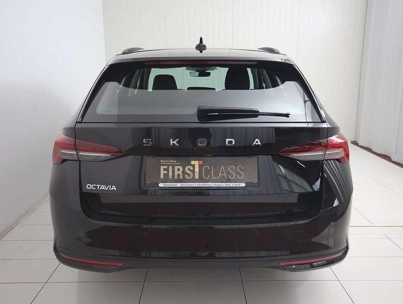 Gebraucht Skoda Octavia Selection 150 PS (110 kW) 2025 Schwarz  metallicperleffektno Kombi