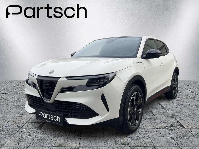 Weiß Gebraucht 2025 Alfa Romeo GT Junior Limousine | € 32.990 (Fairer Preis) - Bild 1/4