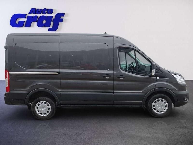 Gebraucht Ford Transit Trend 129 PS (94 kW) 2021 Grau Van