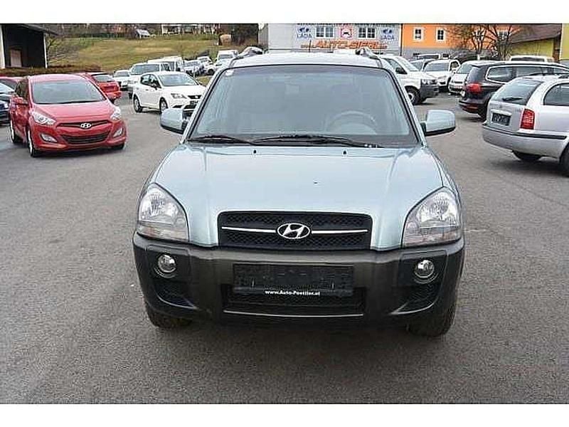 Grün Gebraucht 2004 Hyundai Tucson SUV | € 4.490 (Teuer) - Bild 1/4