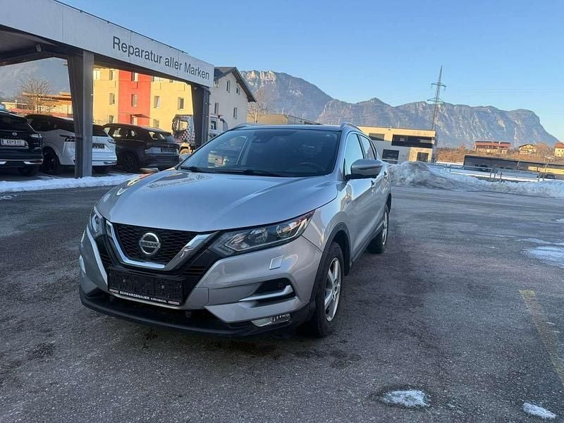 Gebraucht Nissan Qashqai N-Connecta 150 PS (110 kW) 2020 Silber SUV