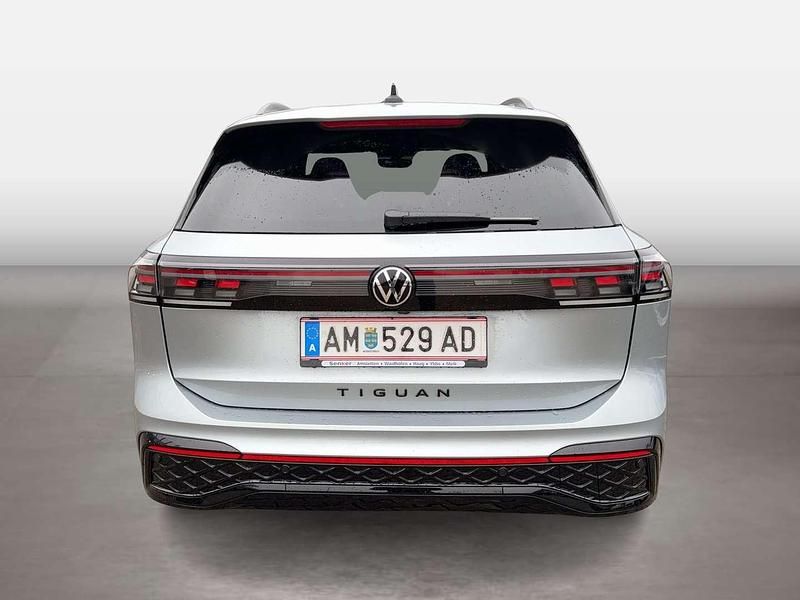 Gebraucht VW Tiguan Sport 193 PS (141 kW) 2025 Silber SUV