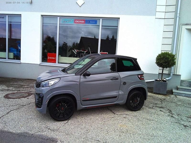 Gebraucht Ligier JS60 2022 Grau Kleinwagen