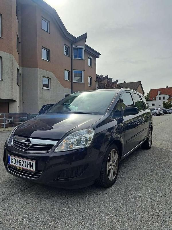Gebraucht Opel Zafira Edition 110 PS (80 kW) 2010 Van / Kleinbus