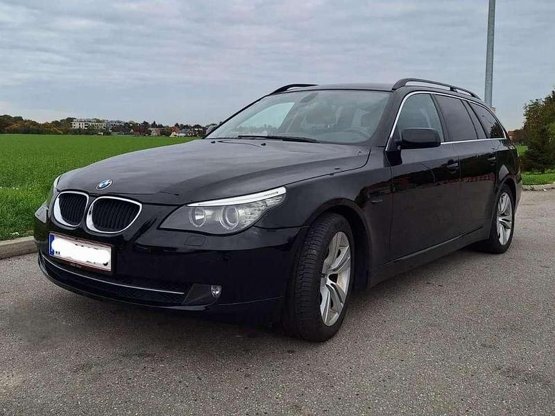 Gebraucht BMW 520 163 PS (119 kW) 2007 Schwarz Kombi