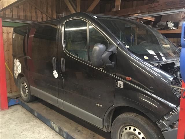 Opel Vivaro Combi L1h1 2 0 Cdti 9t 1 4 Gebraucht Opel Vivaro Combi L1h1 2 0 Cdti 9t
