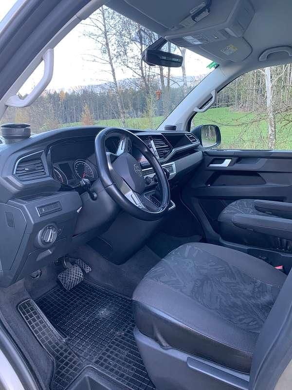 Gebraucht VW Multivan Trendline 150 PS (110 kW) 2021 Beige Van