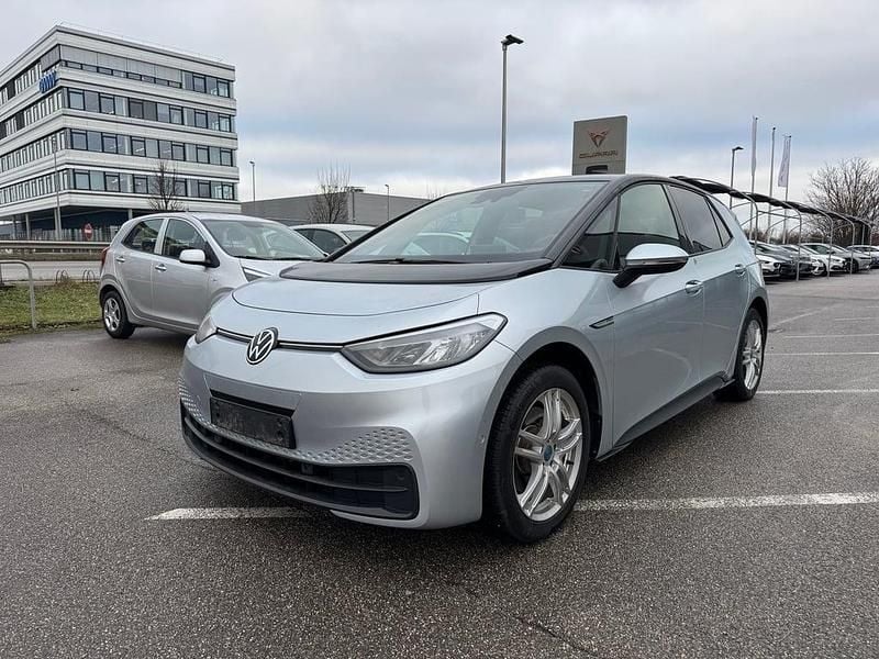 Silber normal Gebraucht 2022 VW ID.3 Pro Performance Kleinwagen | € 21.975 (Guter Preis) - Bild 1/4