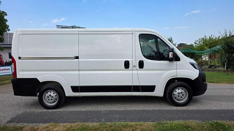 Gebraucht Peugeot Boxer 140 PS (102 kW) 2021 Weiß Van