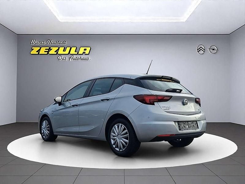 Gebraucht Opel Astra Edition 110 PS (80 kW) 2015 Silber Kleinwagen