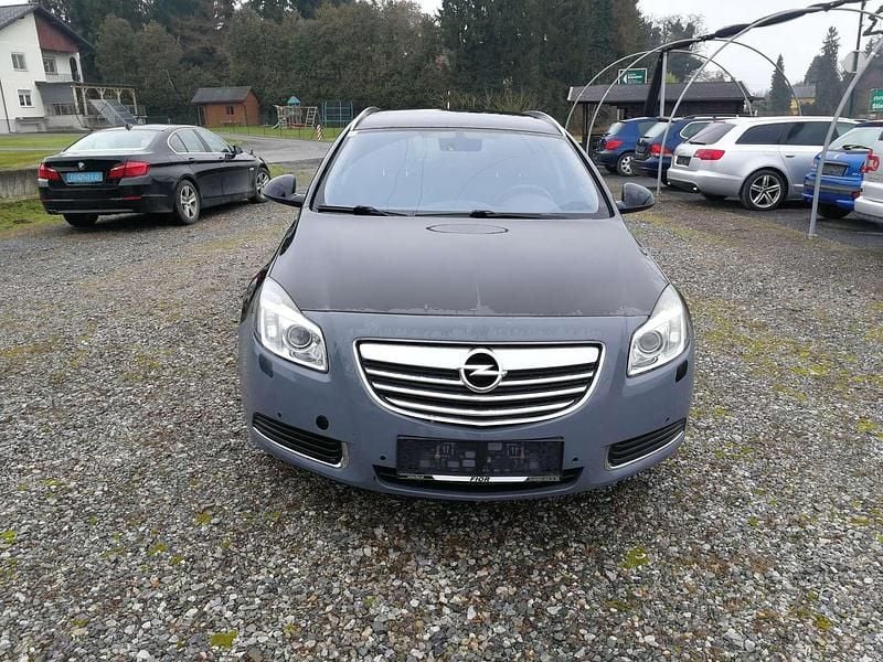 Gebraucht Opel Insignia Edition 160 PS (117 kW) 2009 Schwarz Kombi