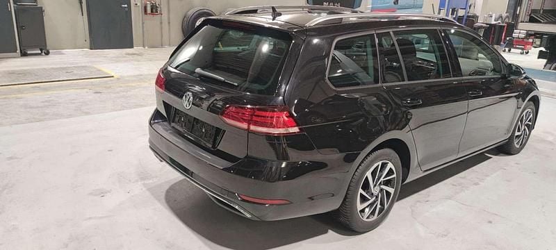 Gebraucht VW Golf VII Comfortline 116 PS (85 kW) 2019 Limousine