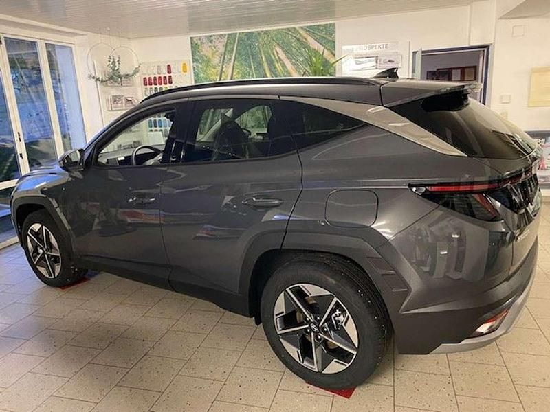 Gebraucht Hyundai Tucson GO! 160 PS (117 kW) 2024 Grau SUV