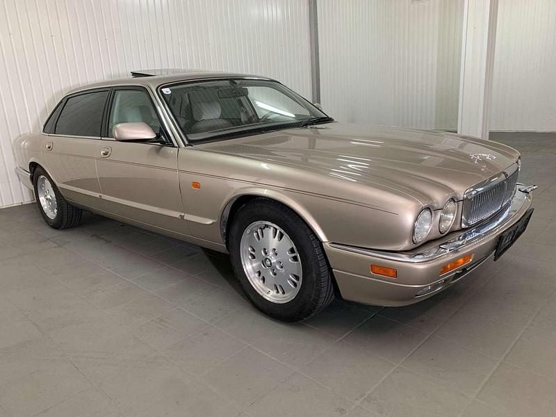 Gebraucht Jaguar XJ 211 PS (155 kW) 1996 Gold Limousine