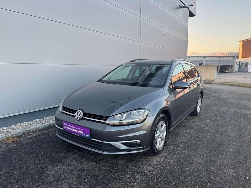 Grau Gebraucht 2019 VW Golf VII Comfortline Kombi | € 11.990 (Fairer Preis) - Bild 1/4