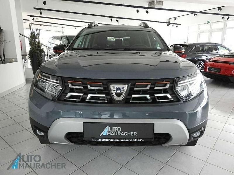 Gebraucht Dacia Duster Extreme 114 PS (83 kW) 2023 Grau SUV