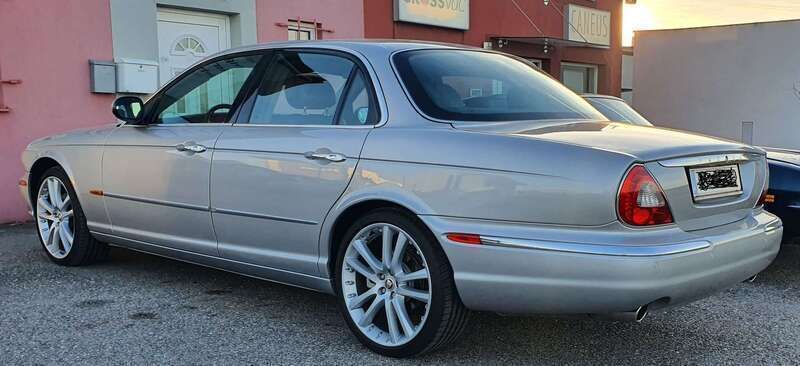 Gebraucht 2004 Jaguar XJ8 Limousine | € 11.400 - Bild 1/4