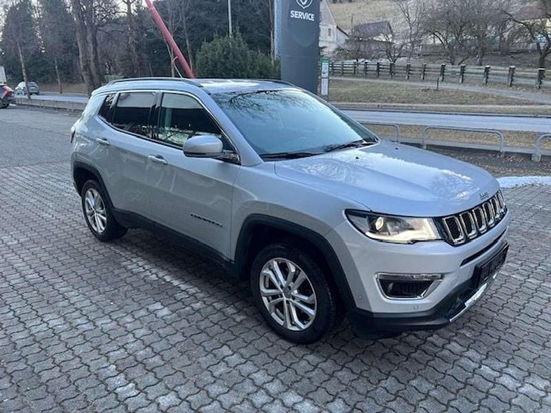 Grau Gebraucht 2020 Jeep Compass Limited SUV | € 22.490 (Teuer) - Bild 1/4