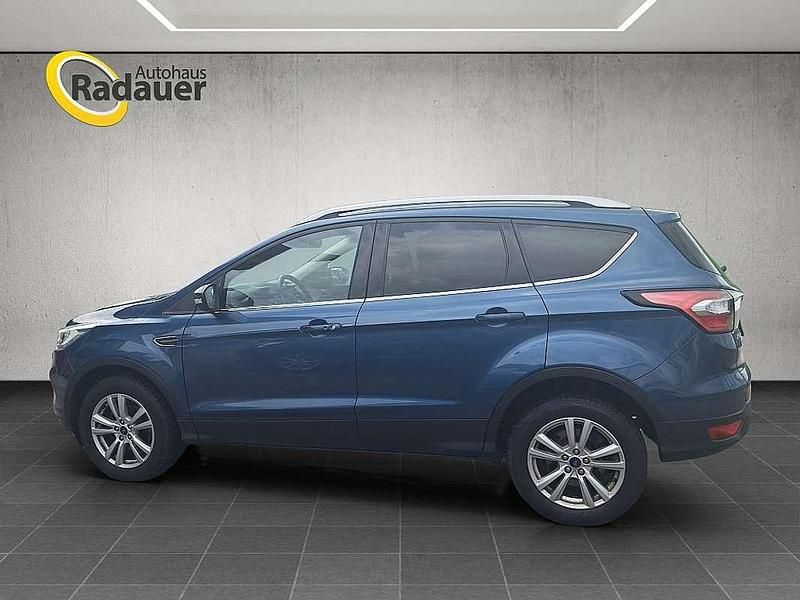 Gebraucht Ford Kuga Titanium 150 PS (110 kW) 2018 Blau SUV