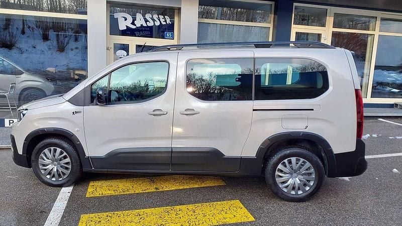 Gebraucht Peugeot Rifter Allure 131 PS (96 kW) 2023 Beige Van / Kleinbus