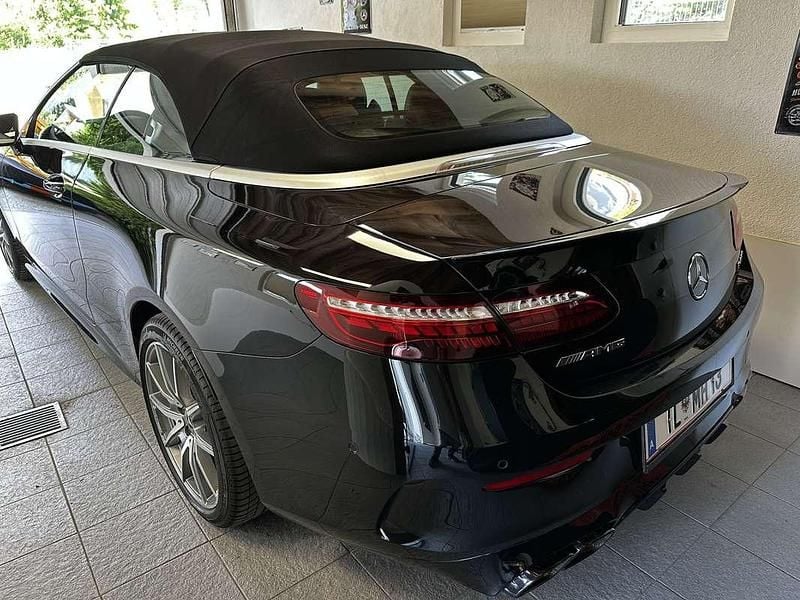 Gebraucht Mercedes E220 AMG 194 PS (142 kW) 2021 Schwarz Cabrio