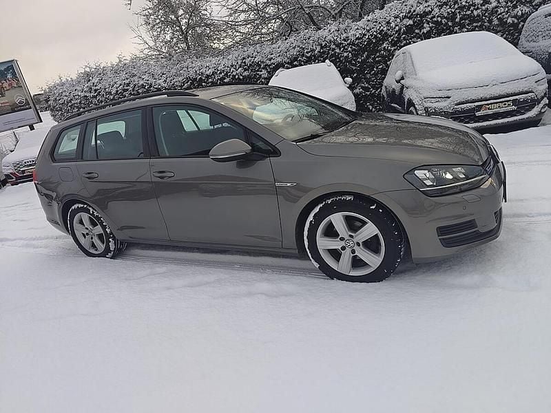 Gebraucht VW Golf VII Comfortline 110 PS (80 kW) 2016 Grau Kombi