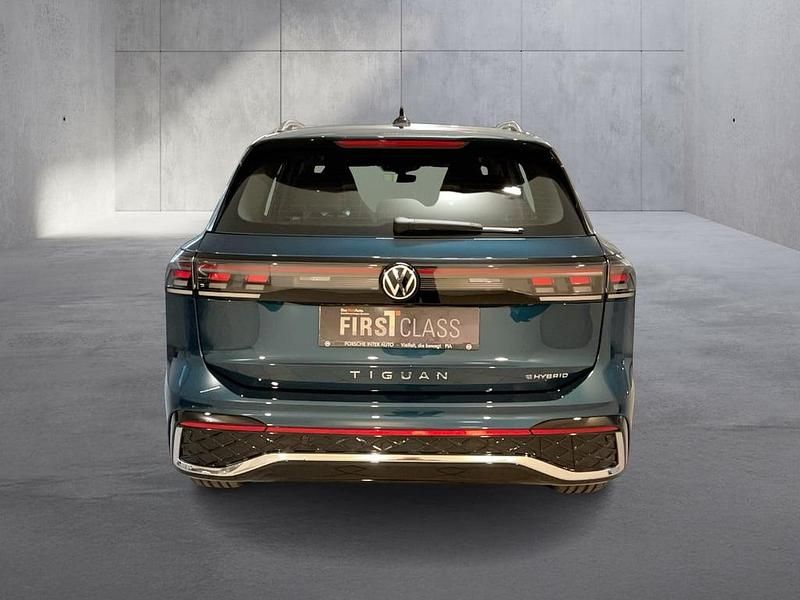 Neu VW Tiguan Sport 204 PS (150 kW) 2025 Dunkelblau  metallic SUV