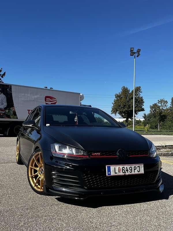 Gebraucht VW Golf VII GTI 230 PS (169 kW) 2014 Limousine