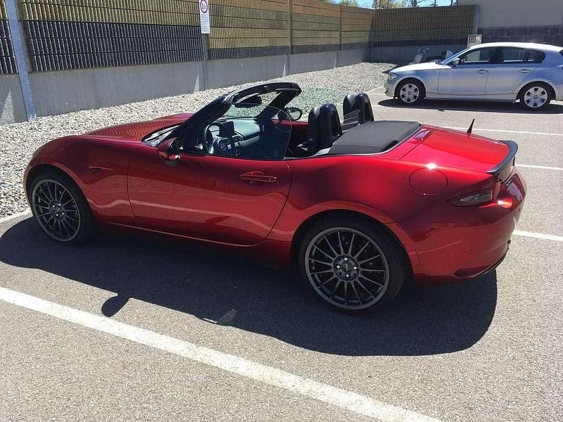 Gebraucht Mazda MX5 132 PS (97 kW) 2019 Rot Cabrio