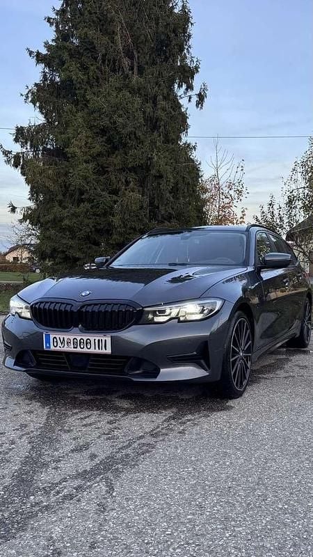 Gebraucht BMW 320 190 PS (139 kW) 2020 Grau Kombi