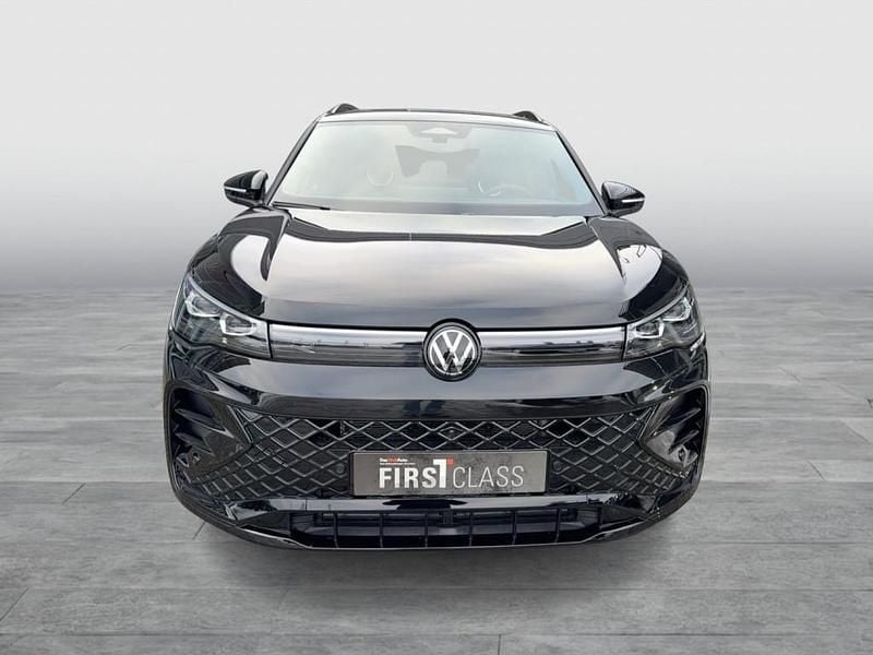 Neu VW Tiguan Sport 150 PS (110 kW) 2025 Schwarz  metallic SUV