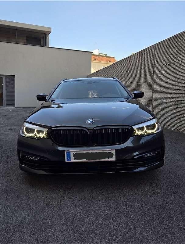 Gebraucht BMW 520 Sport Line 190 PS (139 kW) 2017 Grau Kombi