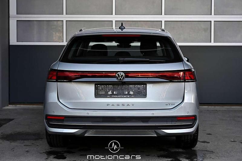Gebraucht VW Passat Business 150 PS (110 kW) 2024 Silber Kombi