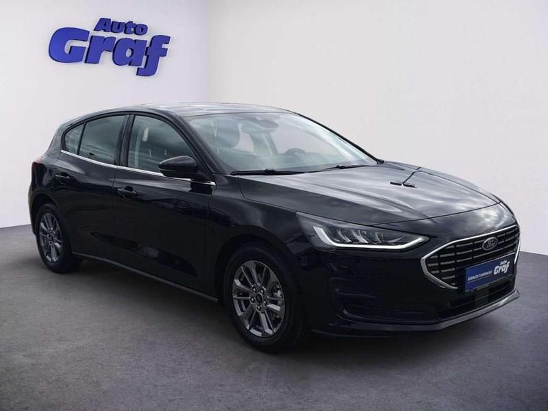 Neu Ford Focus Titanium 124 PS (91 kW) 2025 Schwarz Limousine