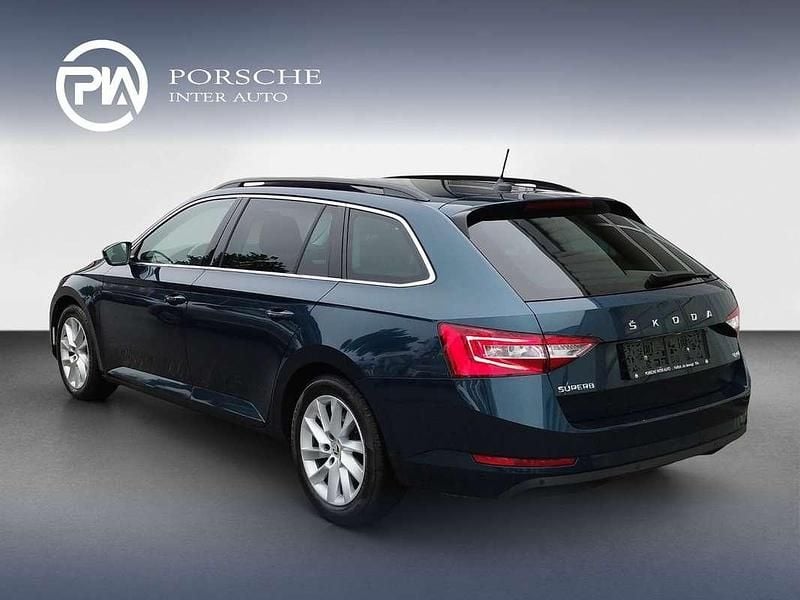 Gebraucht Skoda Superb Ambition 200 PS (147 kW) 2022 Dunkelblau  metallic Kombi