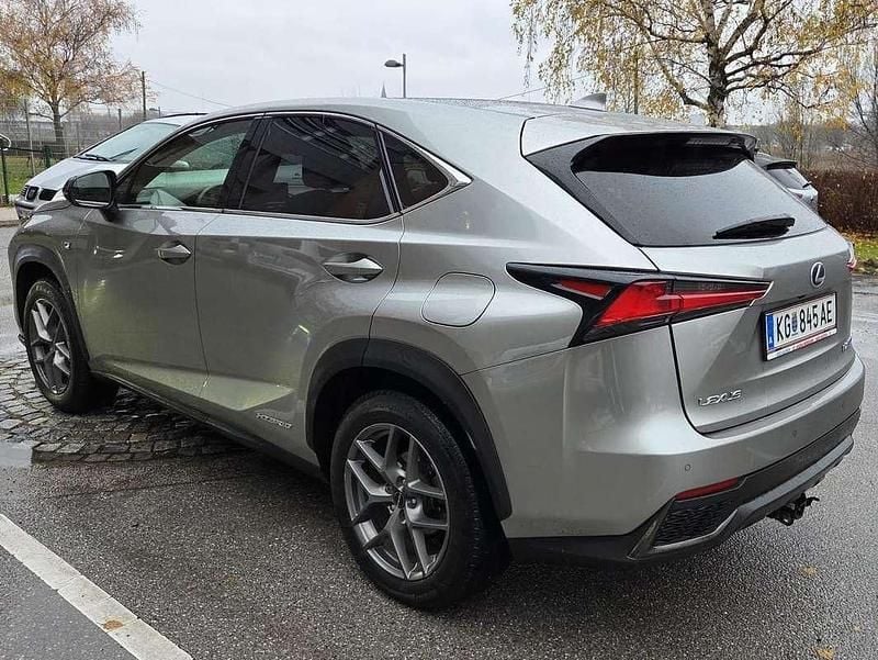 Gebraucht Lexus NX300h Sport Line 197 PS (144 kW) 2017 Grau SUV