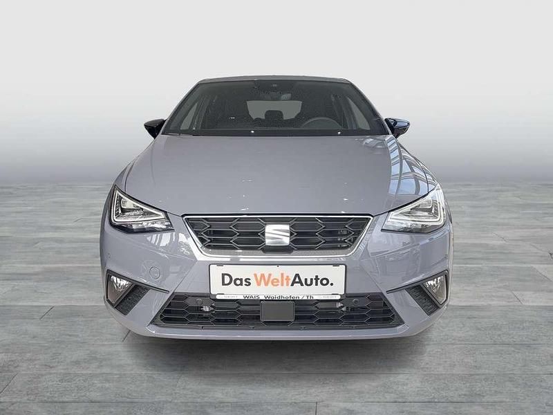 Neu Seat Ibiza FR 95 PS (69 kW) 2025 Hellgrau  normal Limousine